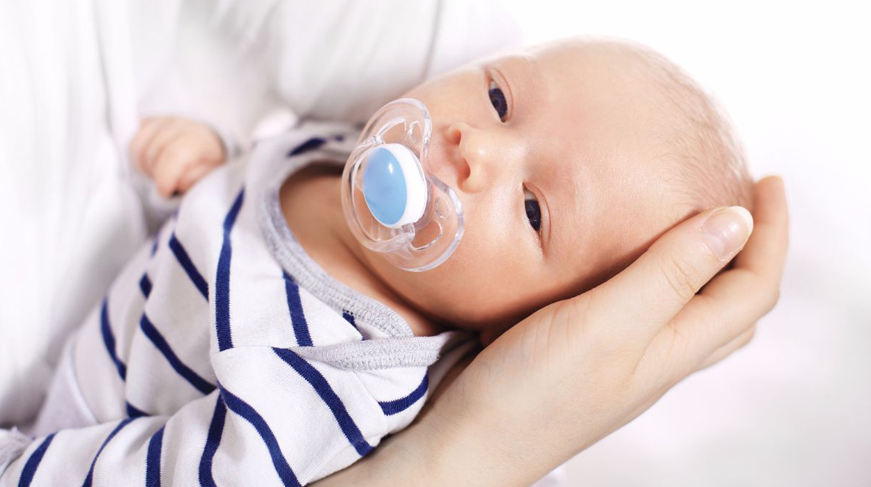 Bebeklerde Emzik Kullanımıyla İlgili Bilmeniz Gerekenler