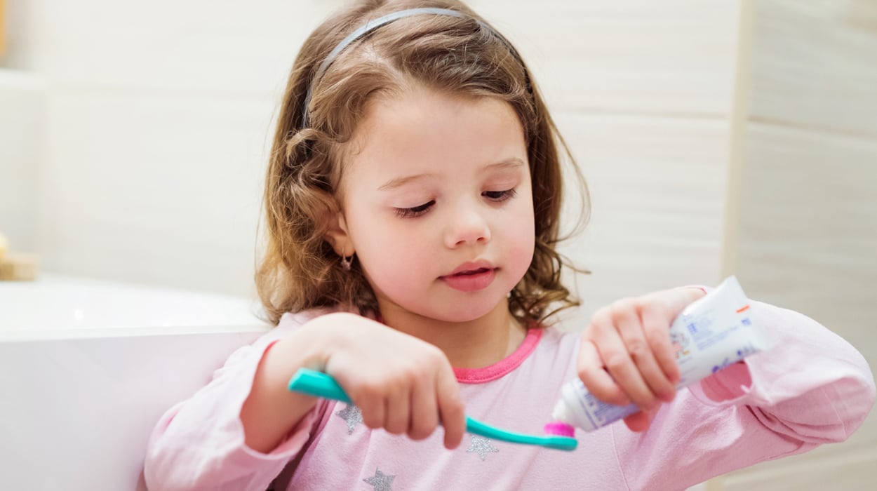 Çocuklarda Doğru Diş Macunu Seçimi ve Kullanımı