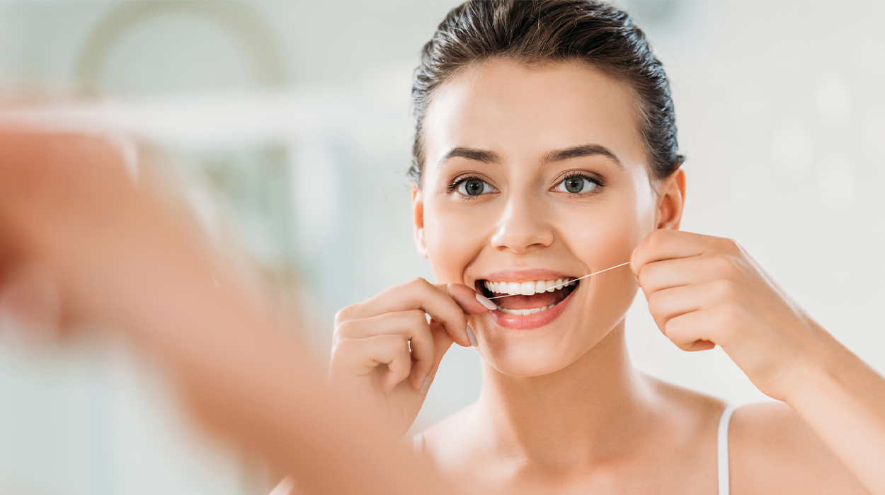 Diş İpi En Doğru Şekilde Nasıl Kullanılır